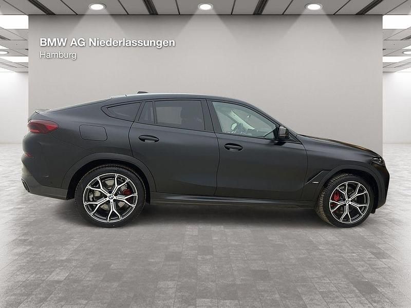 Gebraucht BMW X6 M Sport 530 PS (389 kW) 2023 Gold SUV