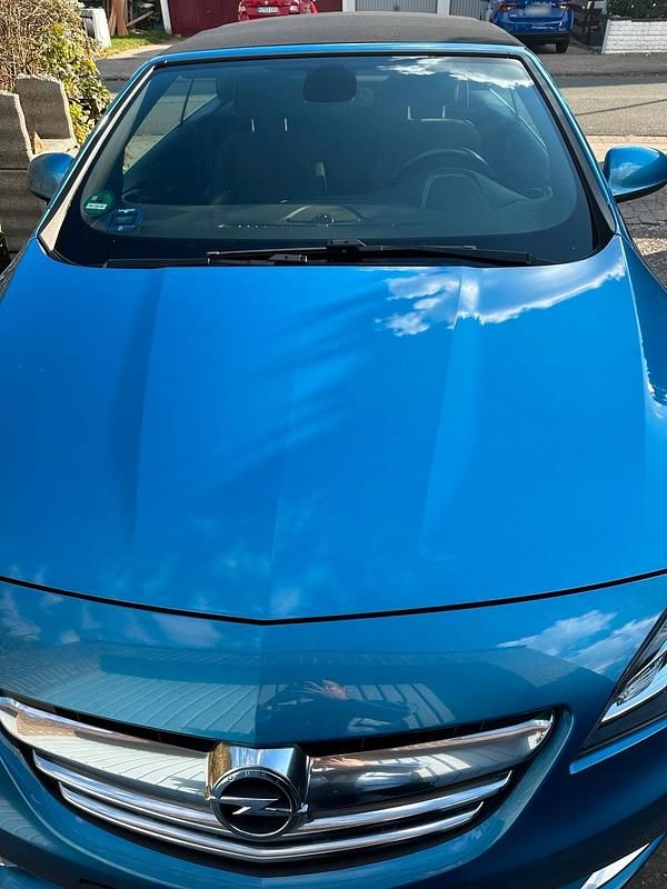 Gebraucht Opel Cascada 140 PS (102 kW) 2016 Blau Cabrio
