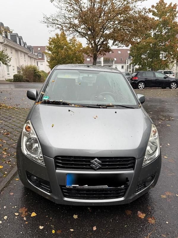 Grau Gebraucht 2012 Suzuki Splash Kleinwagen | 4.500 € (Guter Preis) - Bild 1/4
