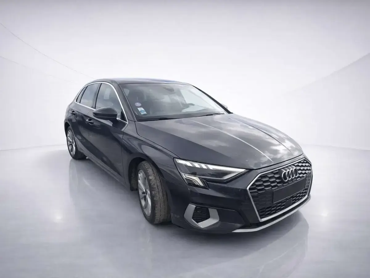 Używany Audi A3 Advanced 204 KM (150 kW) 2022 Szary Sedan/Limuzyna