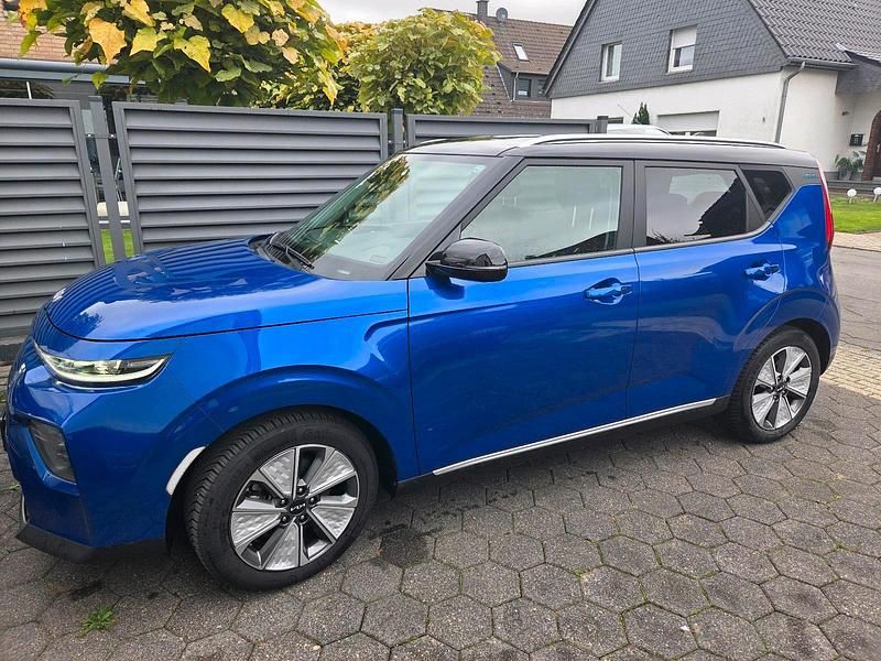 Gebraucht Kia Soul Spirit 150 kW (204 PS) 2022 Blau SUV