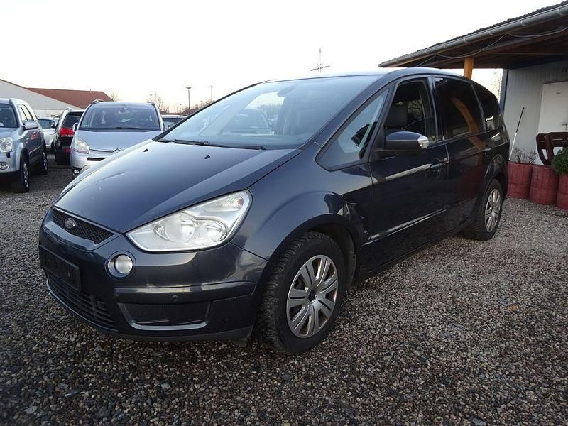 Grau Gebraucht 2008 Ford S-MAX Trend Van / Kleinbus | 1.300 € (Superpreis) - Bild 1/4