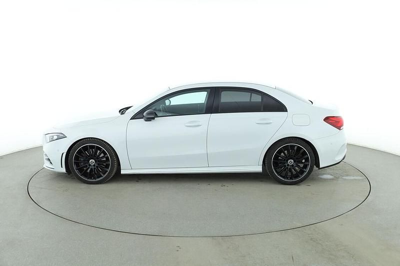 Gebraucht Mercedes A250 AMG line 224 PS (164 kW) 2020 Weiß Limousine