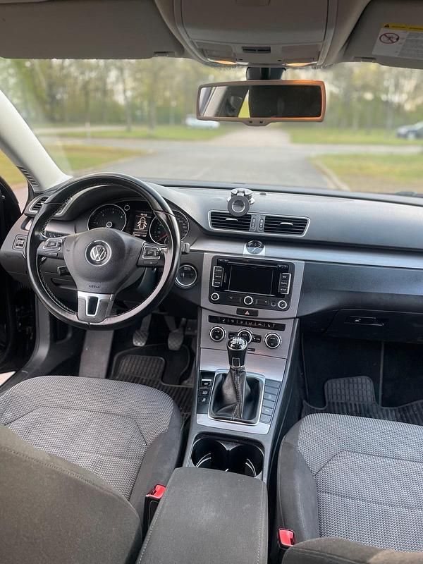 Gebraucht VW Passat 140 PS (102 kW) 2014 Schwarz Kombi