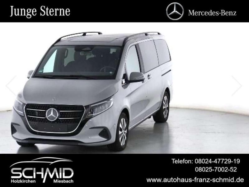 Grau Gebraucht 2025 Mercedes V220 Style Van / Kleinbus | 63.336 € - Bild 1/4