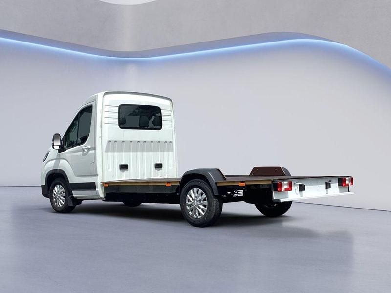 Gebraucht Maxus eDeliver 9 150 kW (204 PS) 2025 Warm white exterior Van