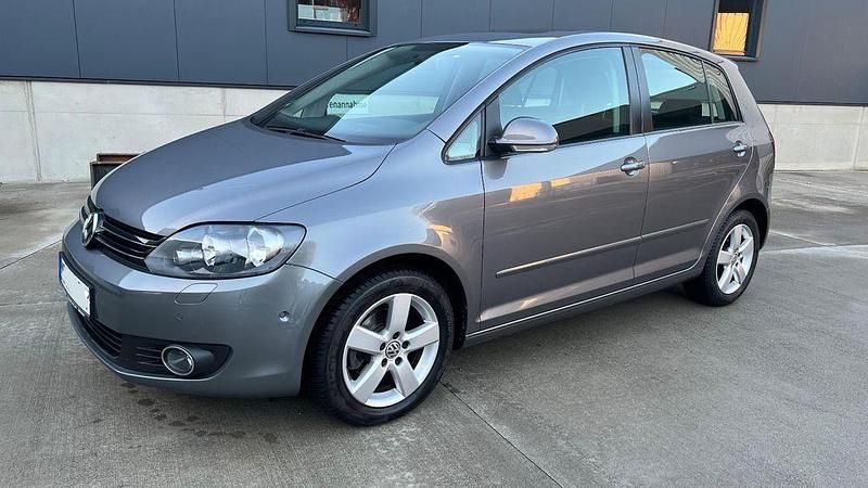 Grau Gebraucht 2011 VW Golf Plus Cross Van / Kleinbus | 11.990 € (Teuer) - Bild 1/4