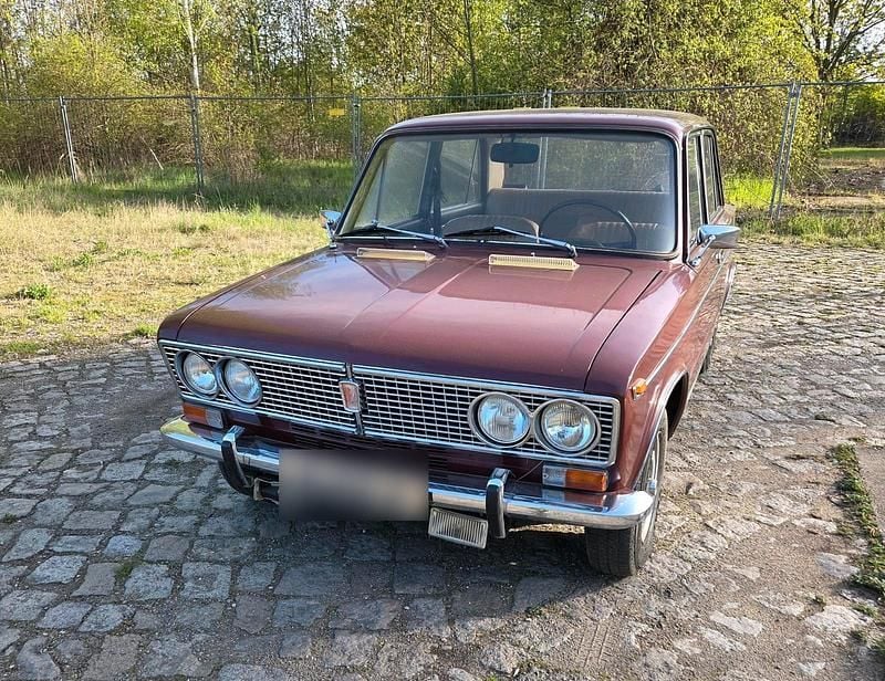 Second-hand Lada 2103 75 CP (55 kW) 1974 Berlinǎ