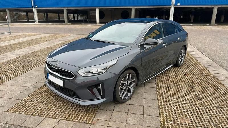 Grau Gebraucht 2020 Kia ProCeed GT-Line Kombi | 20.499 € (Fairer Preis) - Bild 1/4