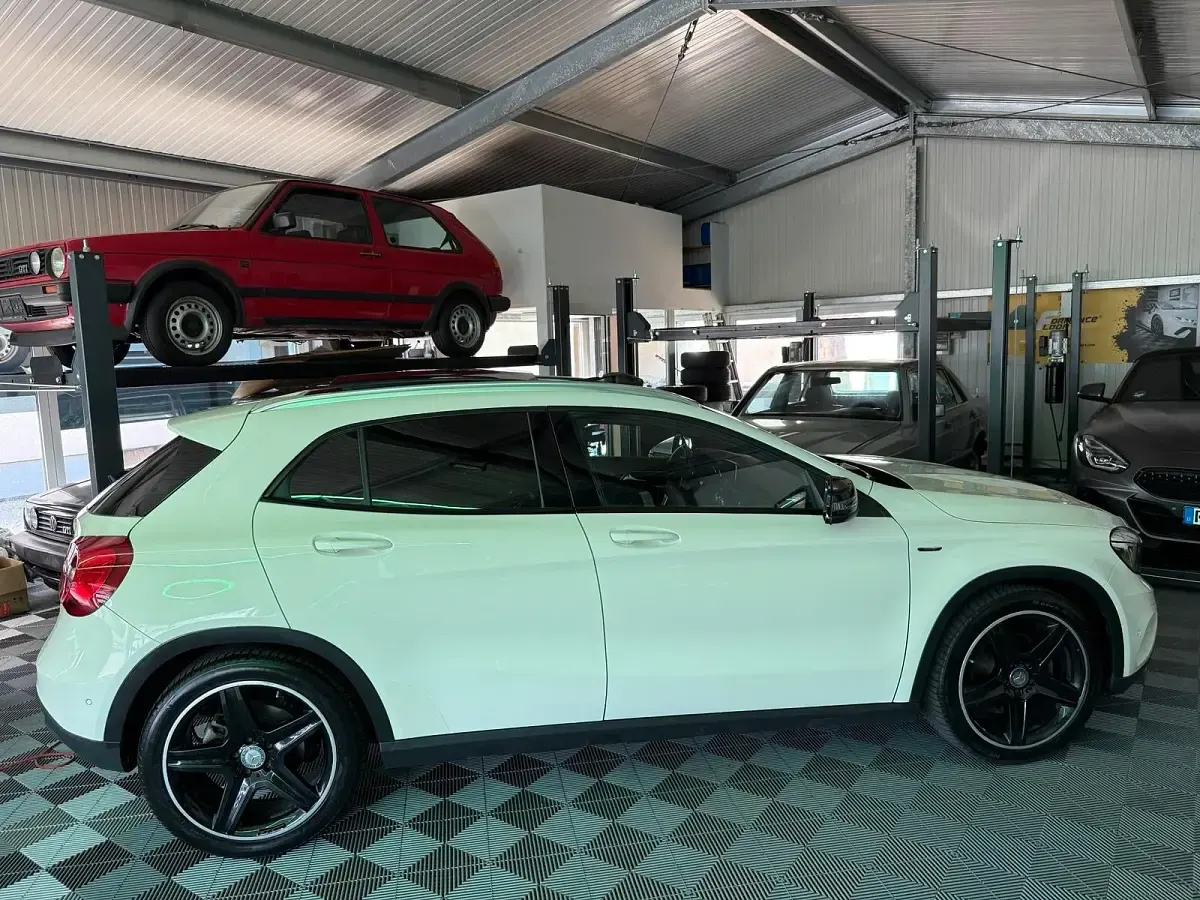 Gebraucht Mercedes GLA220 AMG Edition 1 170 PS (125 kW) 2014 Weiß SUV