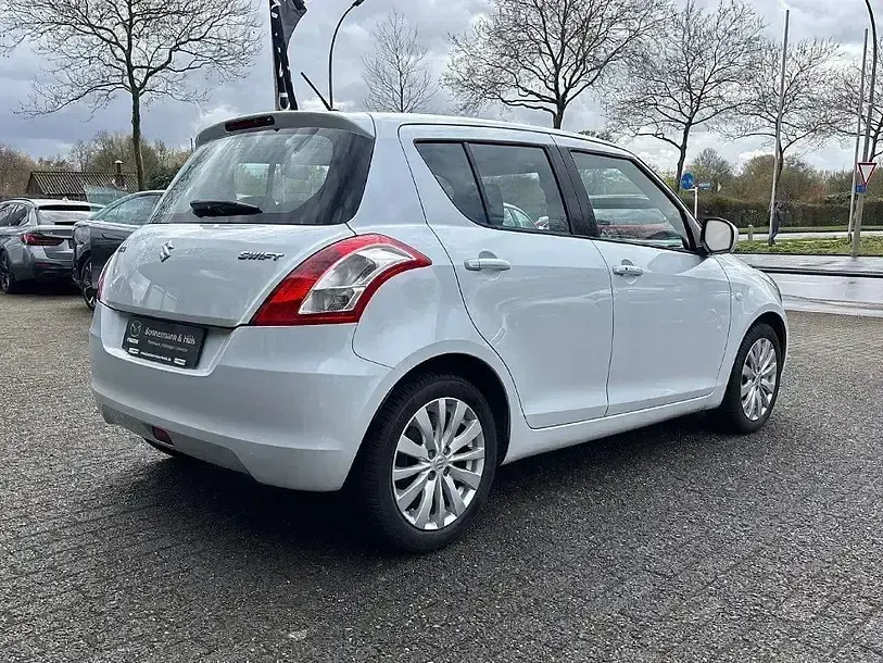 Gebraucht Suzuki Swift Comfort 94 PS (69 kW) 2011 Weiß Kleinwagen