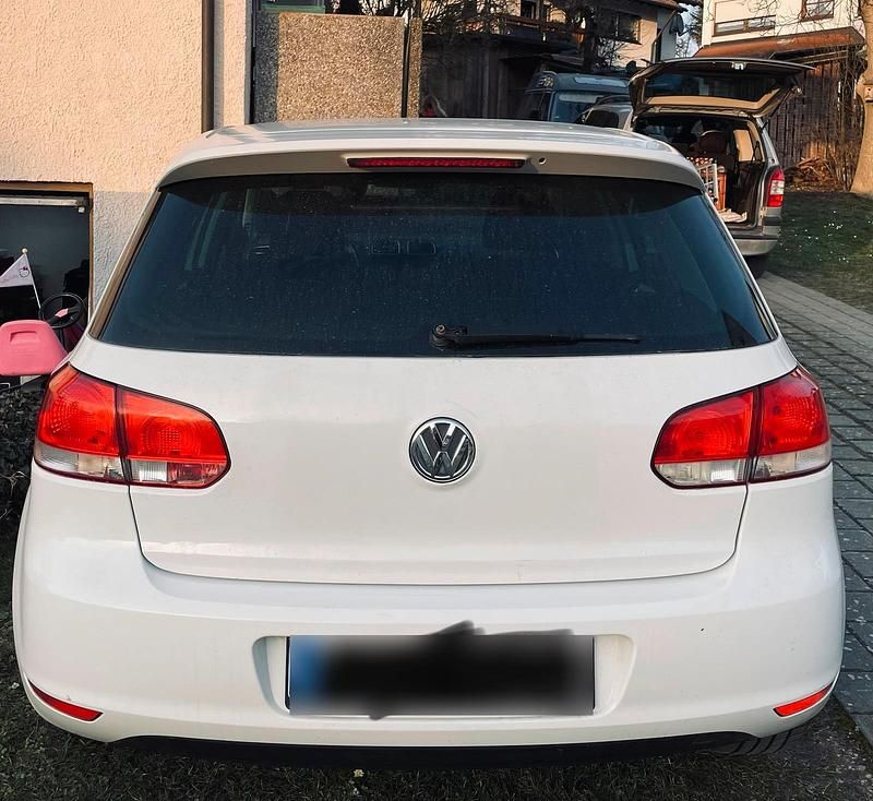 Gebraucht VW Golf VI 80 PS (58 kW) 2010 Weiß Kleinwagen