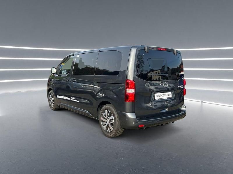 Usata Toyota Proace Verso 177 CV (130 kW) 2025 Grigio Station wagon