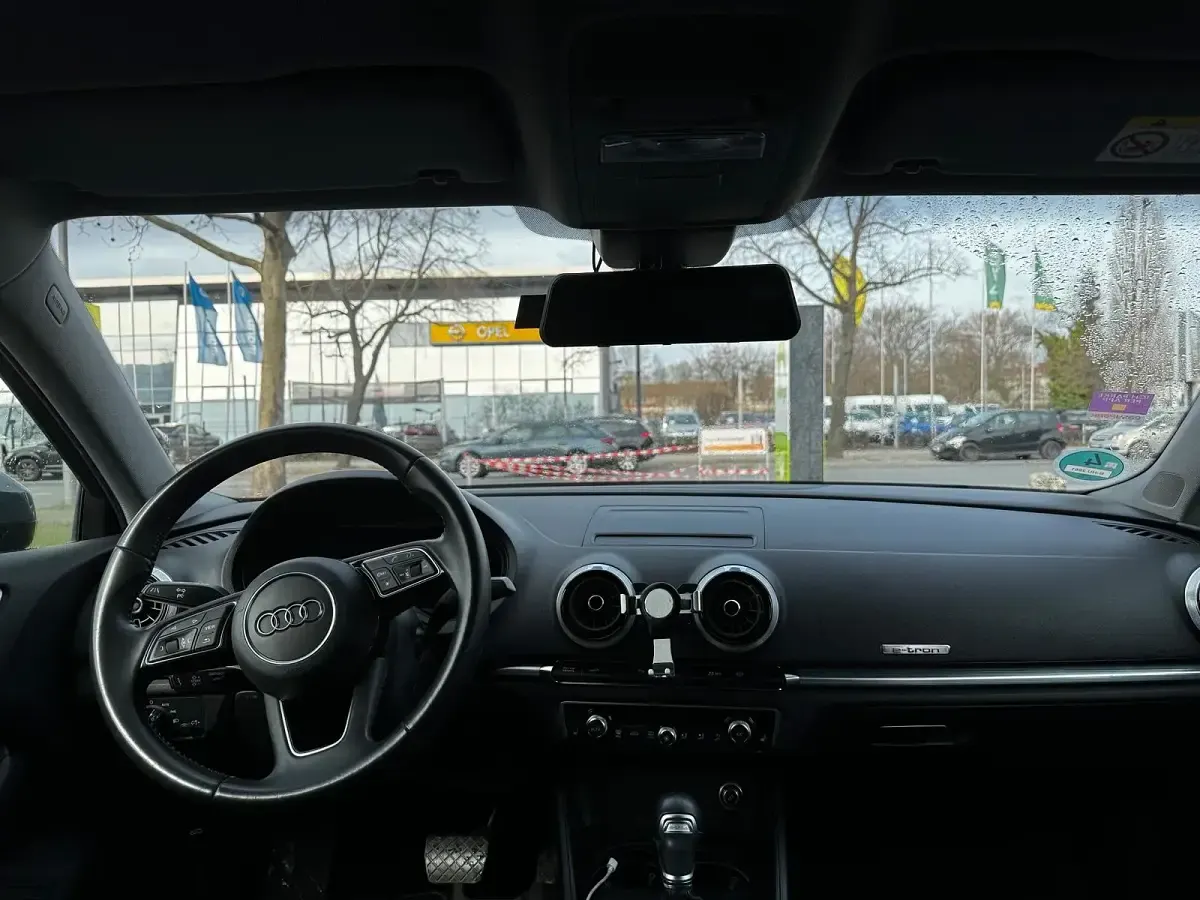 Gebraucht Audi e-tron 150 PS (110 kW) 2020 Grau SUV