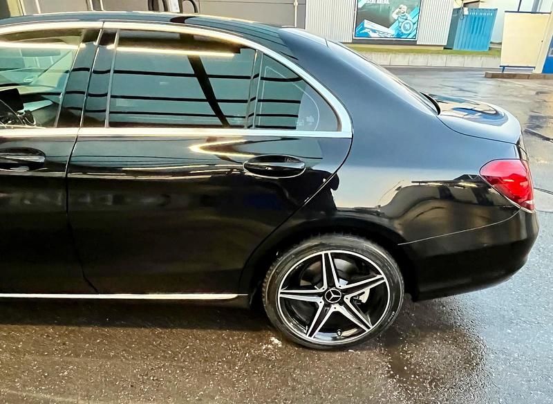 Gebraucht Mercedes C180 Avantgarde 2019 Schwarz Limousine