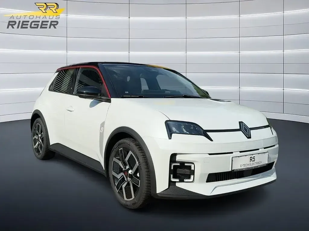 Neu Renault 5 E-Tech Komfort 110 kW (150 PS) 2026 Weiß Limousine