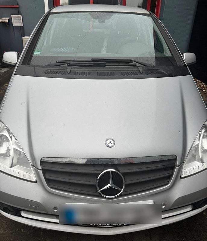 Gebraucht Mercedes A160 95 PS (69 kW) 2010 Silber Kleinwagen