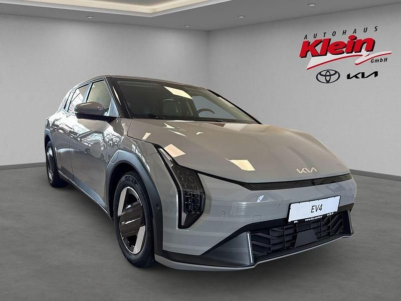 Neu Kia EV4 Earth 150 kW (204 PS) 2026 Grau Limousine