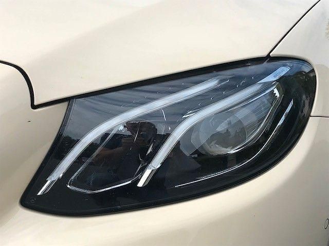 Gebraucht Mercedes E220 194 PS (142 kW) 2022 Beige Limousine