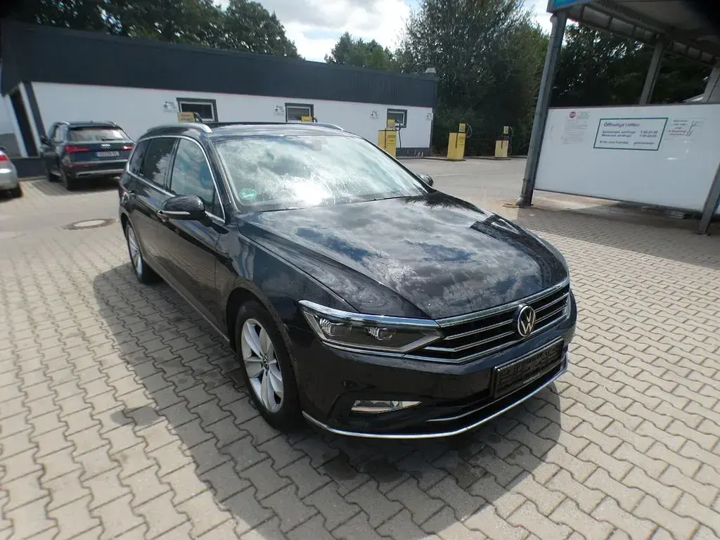 Gebraucht VW Passat Elegance 200 PS (147 kW) 2022 Schwarz Kombi