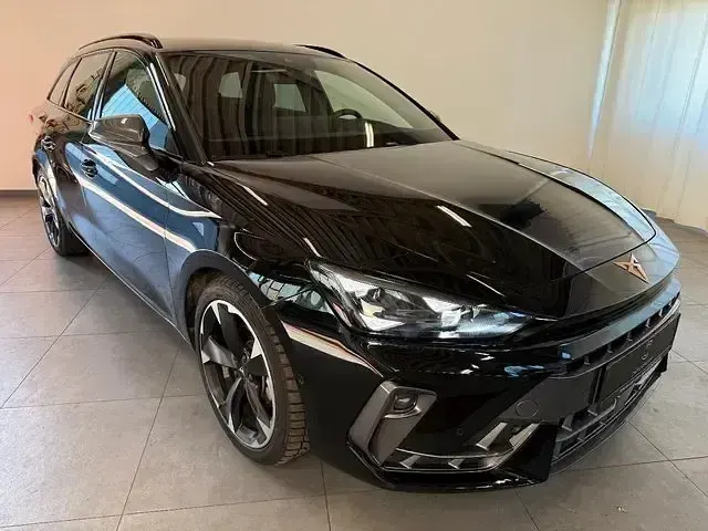 Gebraucht Cupra Leon 150 PS (110 kW) 2025 Mitternachtsschwarz Kombi