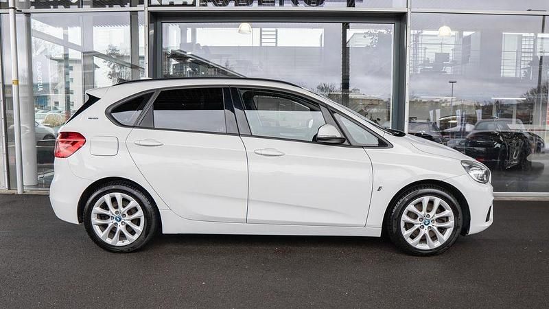 Gebraucht BMW 225 iPerformance 136 PS (100 kW) 2016 Weiß Van / Kleinbus