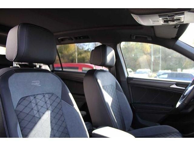 Gebraucht VW Tiguan Allspace R-line 190 PS (139 kW) 2023 Pure white SUV