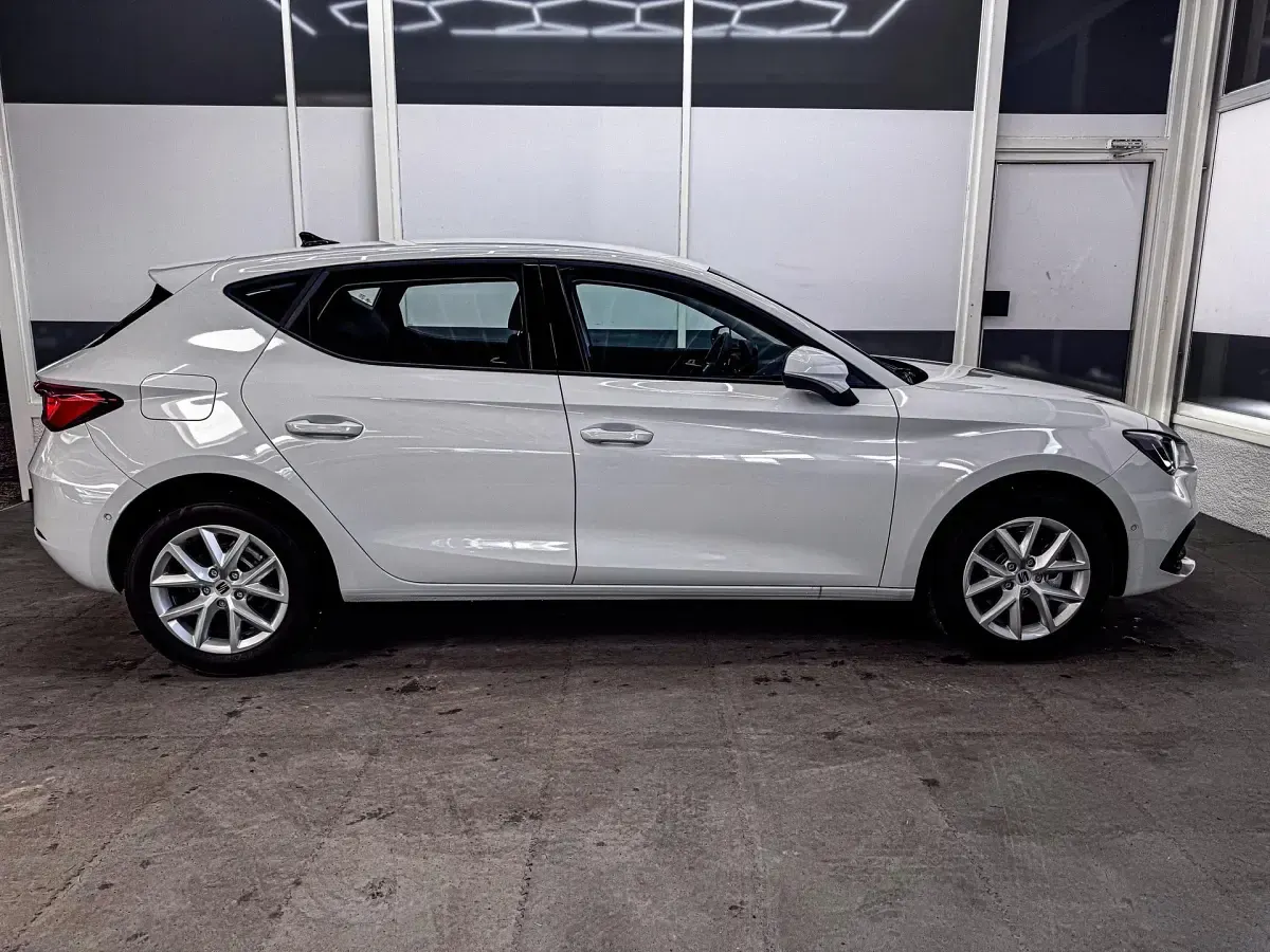 Neu Seat Leon Style 116 PS (85 kW) 2026 Eis weiss 2y2y Limousine