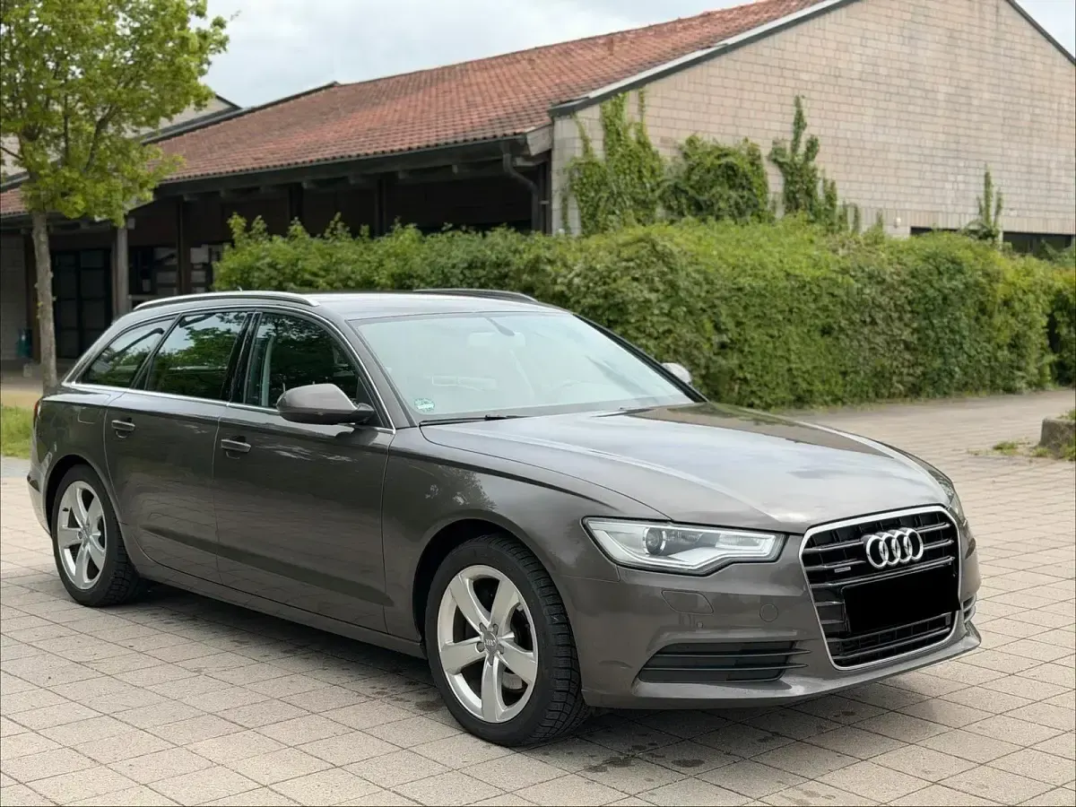 Gebraucht Audi A6 245 PS (180 kW) 2012 Grau Kombi