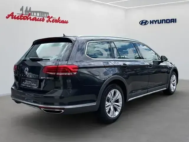 Gebraucht VW Passat Alltrack 190 PS (139 kW) 2017 Grau Kombi