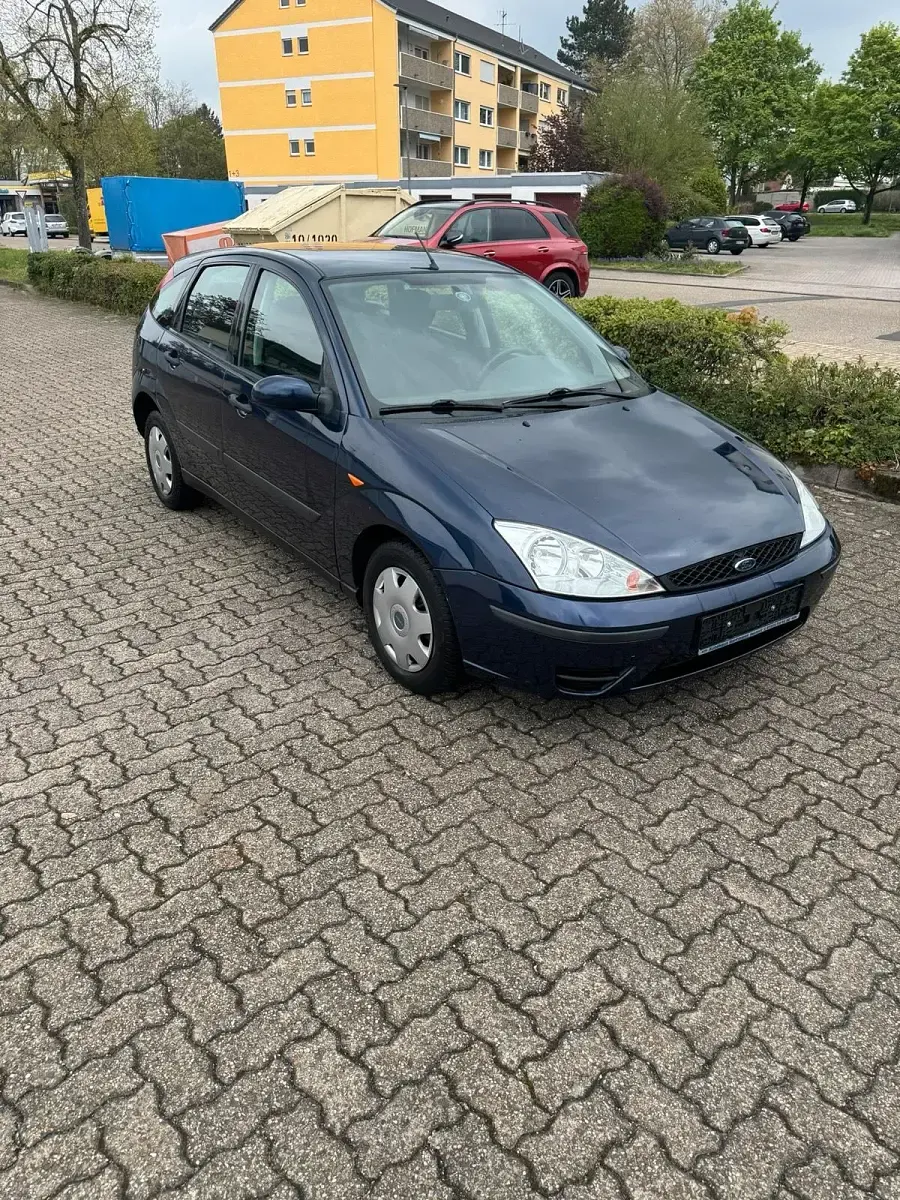 Gebraucht Ford Focus 75 PS (55 kW) 2001 Blau Limousine