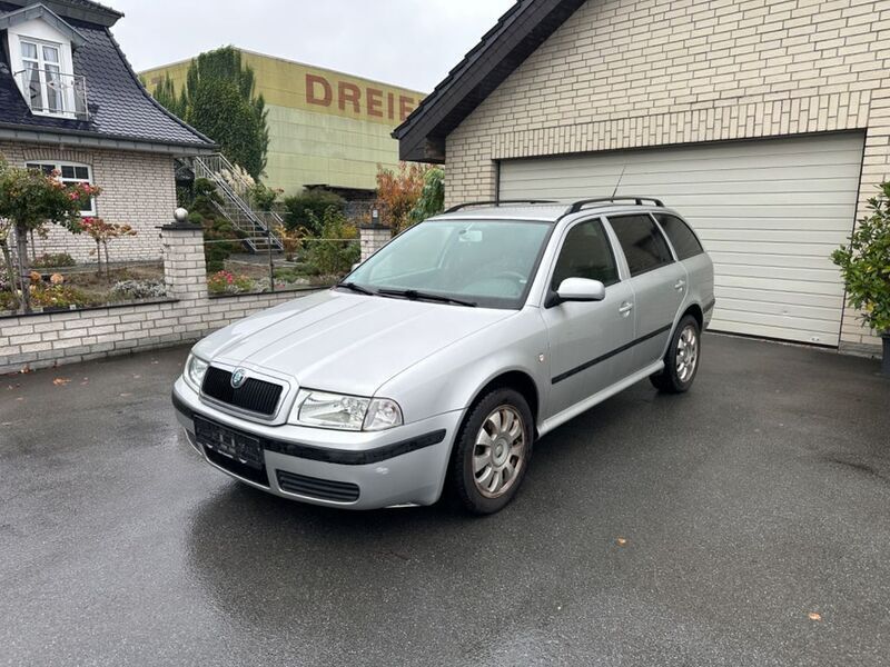 Silber Gebraucht 2002 Skoda Octavia Kombi | 999 € (Superpreis) - Bild 1/4