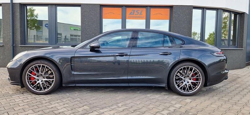 Grau Gebraucht 2017 Porsche Panamera Limousine | 68.800 € - Bild 1/4