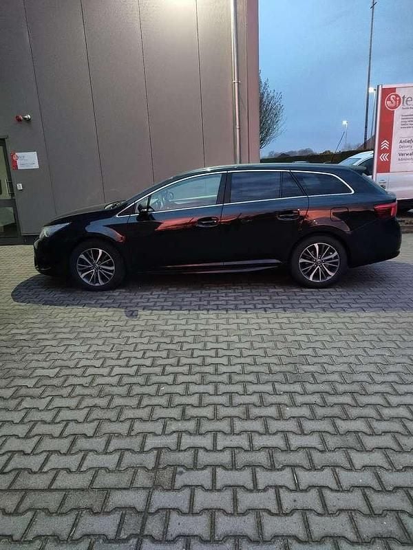 Schwarz Gebraucht 2016 Toyota Avensis Business Edition Kombi | 7.500 € (Guter Preis) - Bild 1/4