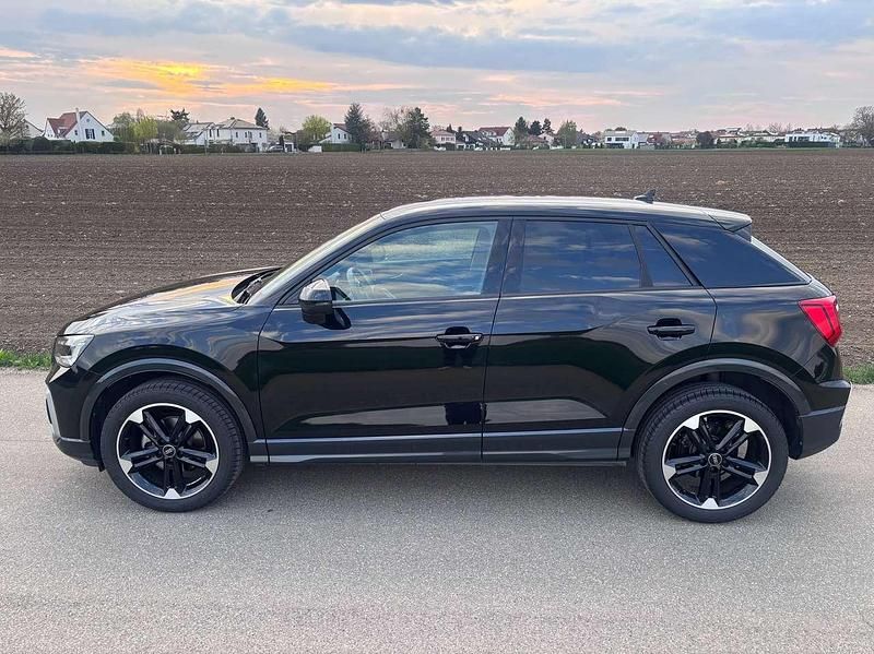 Second-hand Audi Q2 Advanced 150 CP (110 kW) 2025 Negru SUV