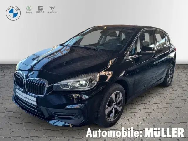 Schwarz Gebraucht 2020 BMW 218 Active Tourer Sport Line Van / Kleinbus | 19.690 € (Fairer Preis) - Bild 1/4
