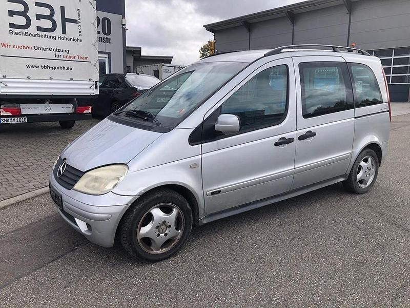 Gebraucht Mercedes Vaneo 125 PS (91 kW) 2003 Silber Van / Kleinbus