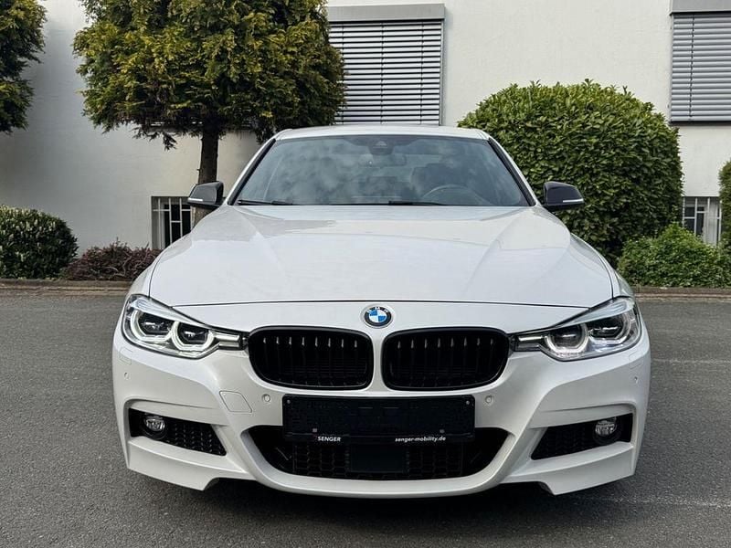 Gebraucht BMW 330 Shadowline 258 PS (189 kW) 2018 Weiß Limousine