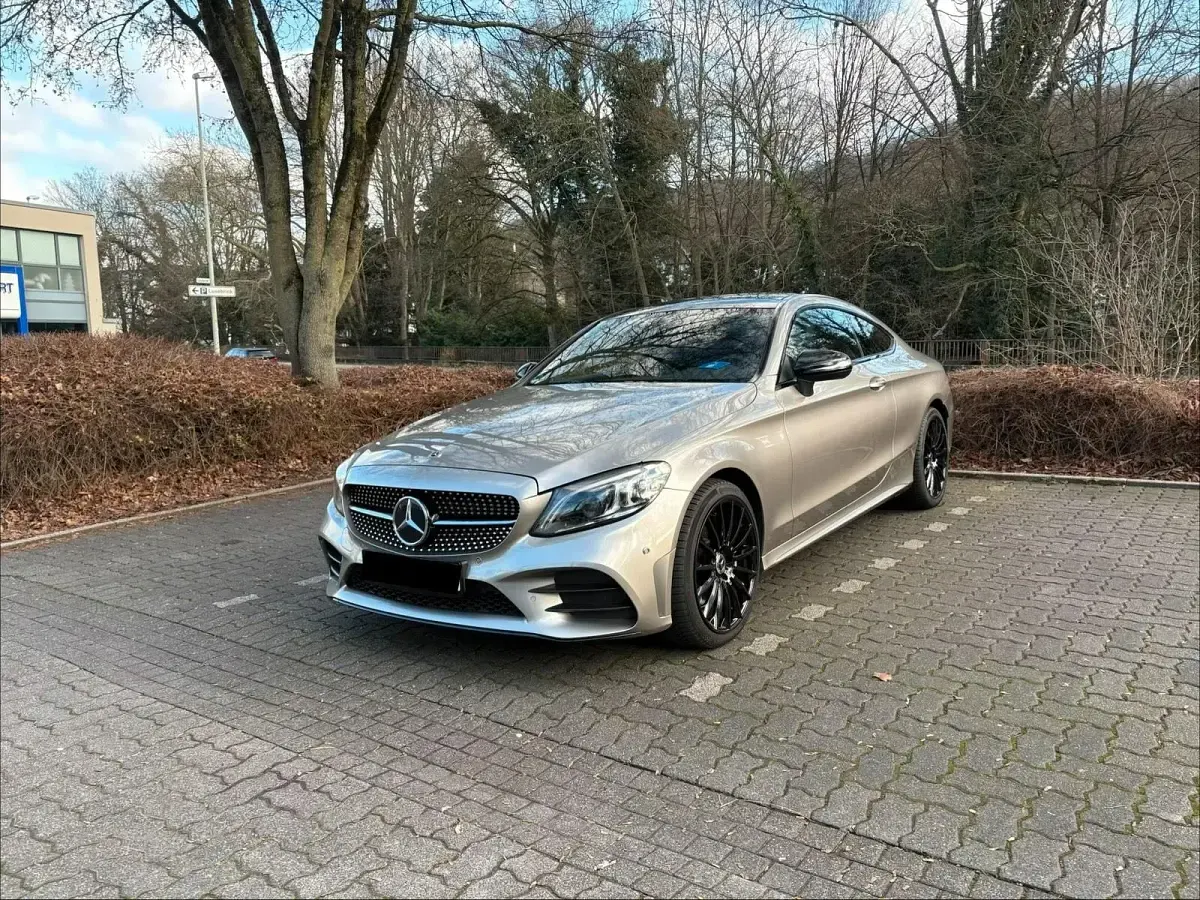 Gebraucht Mercedes C400 333 PS (244 kW) 2018 Silber Coupé