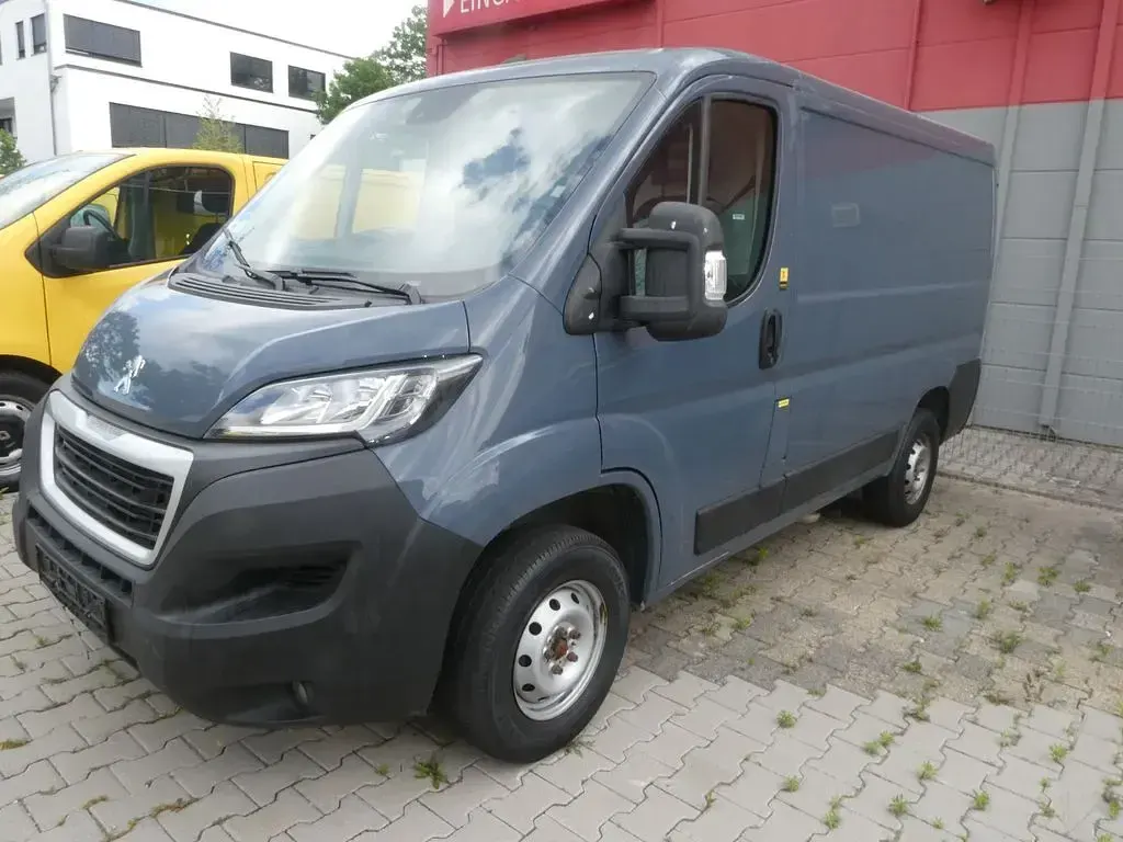 Gebraucht Peugeot Boxer 120 PS (88 kW) 2021 Blau Van