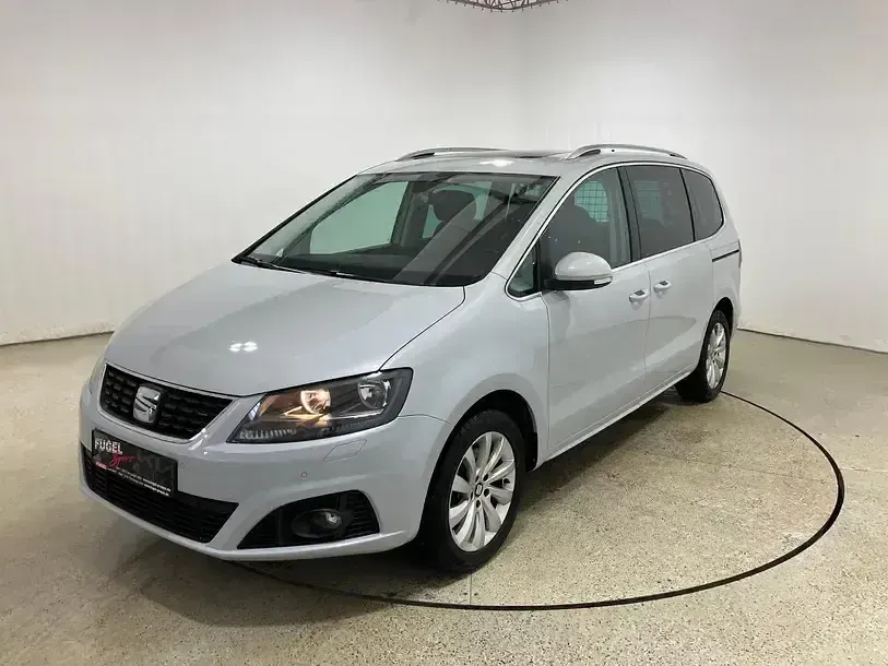Gebraucht Seat Alhambra Style 150 PS (110 kW) 2019 "white" silber Van / Kleinbus