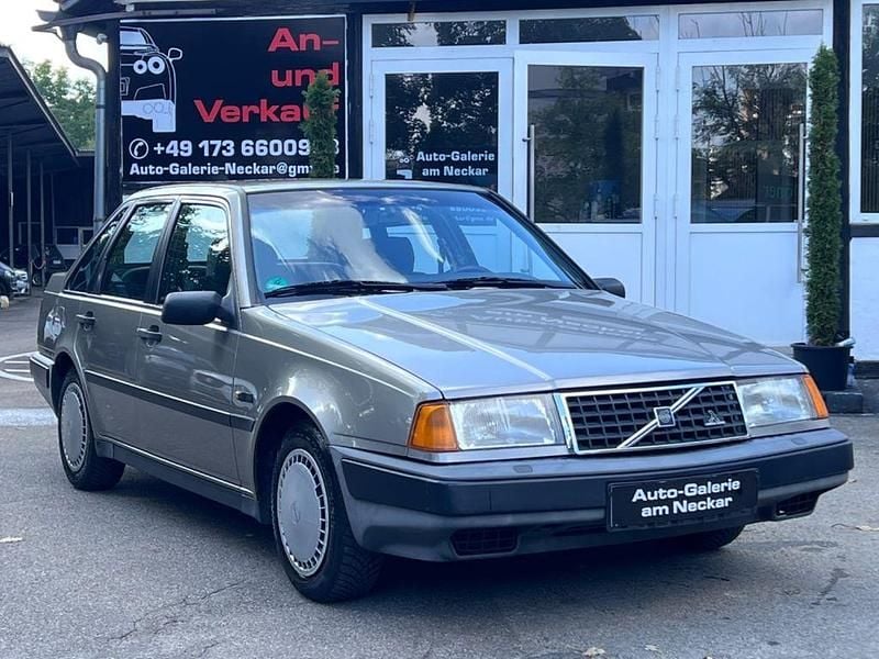 Silber Gebraucht 1990 Volvo 440 Limousine | 4.490 € - Bild 1/4