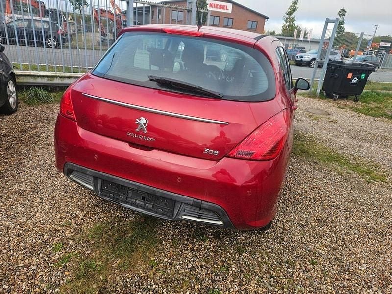 Gebraucht Peugeot 308 Allure 156 PS (114 kW) 2012 Rot Limousine
