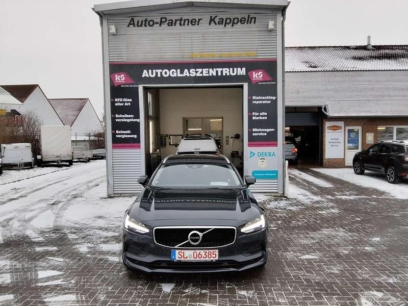 Gebraucht Volvo V90 Momentum 250 PS (183 kW) 2020 Savile grey / metallic Kombi