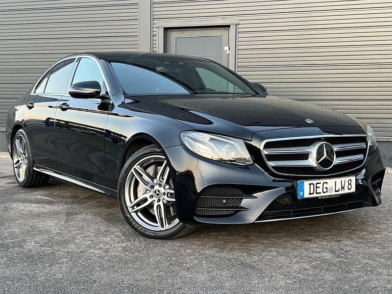 Gebraucht Mercedes E400 AMG line 333 PS (244 kW) 2017 Schwarz Limousine