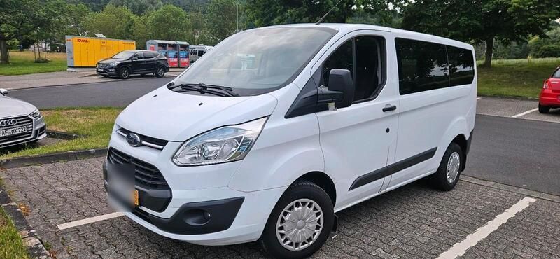 Weiß Gebraucht 2016 Ford Transit Custom Van / Kleinbus | 16.500 € (Teuer) - Bild 1/4