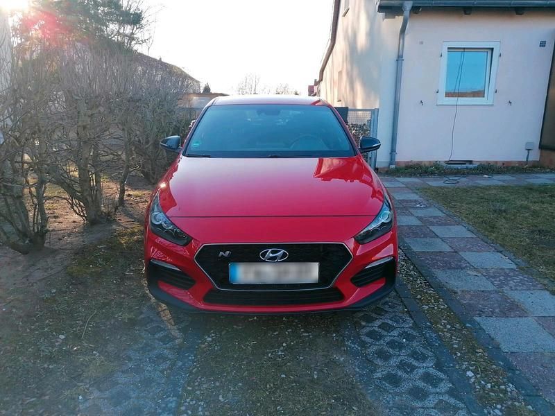 Gebraucht Hyundai i30 N Performance 275 PS (202 kW) 2018 Rot Limousine