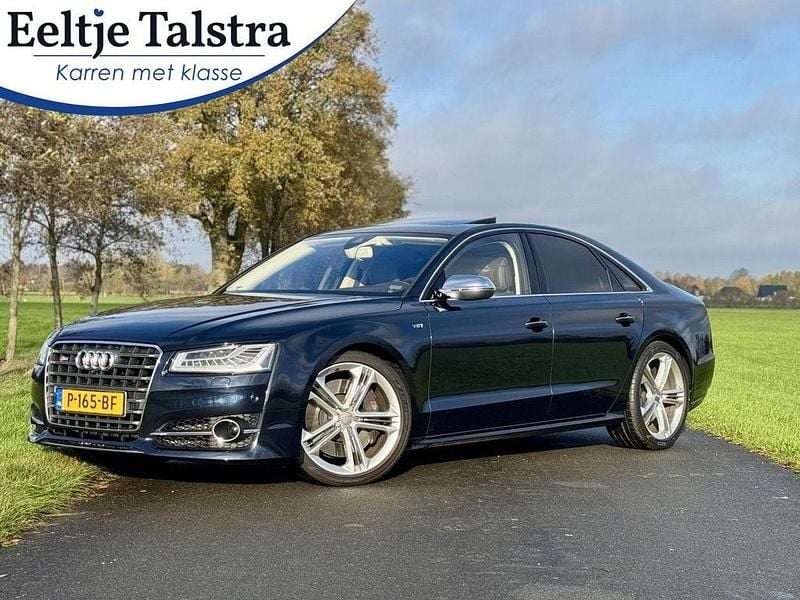 Blau Gebraucht 2015 Audi S8 Sport Limousine | 43.800 € (Etwas zu teuer) - Bild 1/4