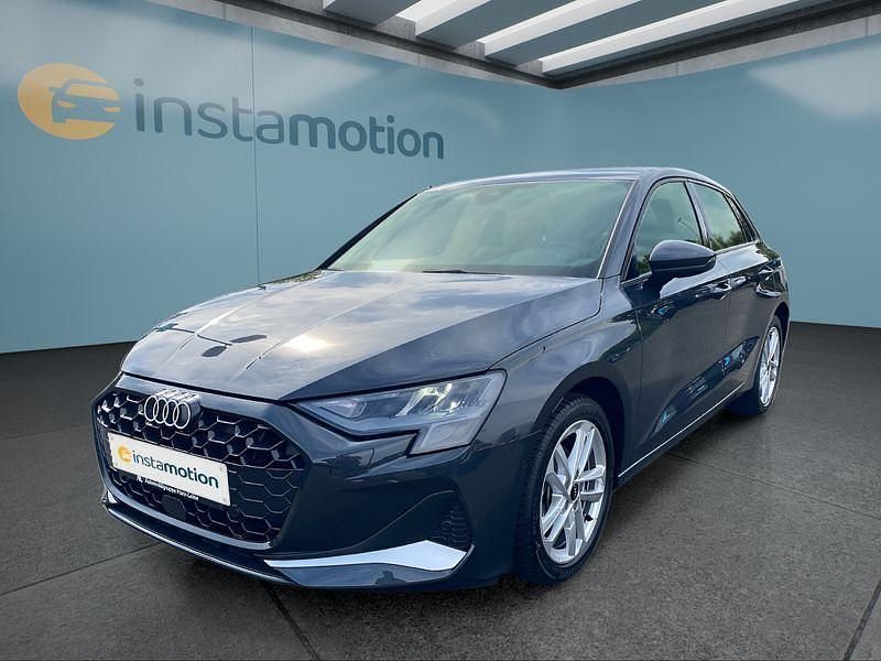 Grau Gebraucht 2025 Audi A3 Sportback Kleinwagen | 30.999 € (Superpreis) - Bild 1/4