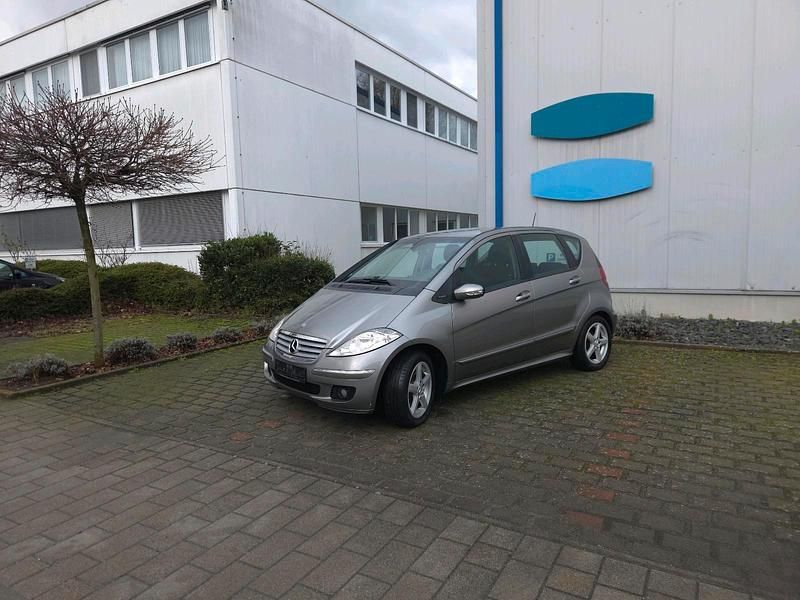 Gebraucht Mercedes A180 Elegance 109 PS (80 kW) 2005 Gold Kleinwagen